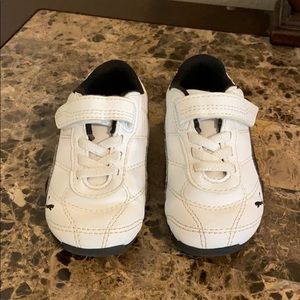 Puma toddler sneakers 6C
